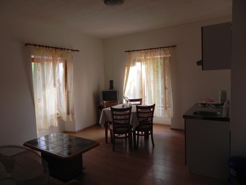 Apartments Riva Pag Town Kültér fotó